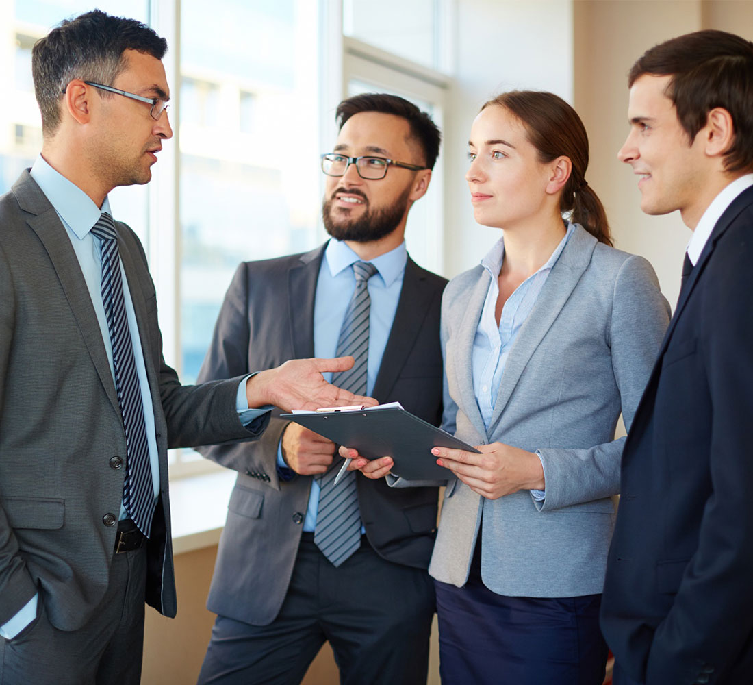 workers-listening-new-proposal.jpg